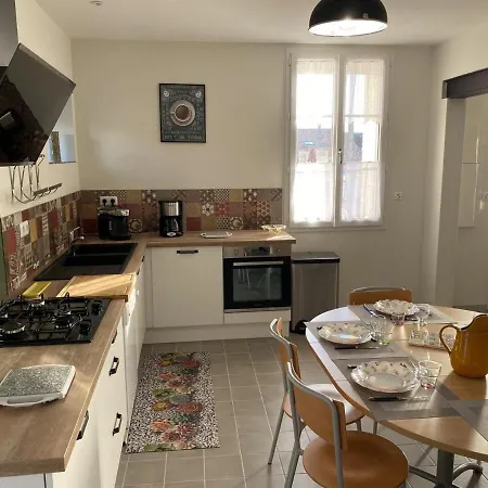 De Charme Avec Piscine Chauffee, Jardin Privatif Et Equipements Bebes, A 15 Min D'angouleme - Fr-1-653-16 別荘 Vars