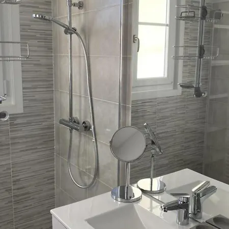 De Charme Avec Piscine Chauffee, Jardin Privatif Et Equipements Bebes, A 15 Min D'angouleme - Fr-1-653-16 Vars