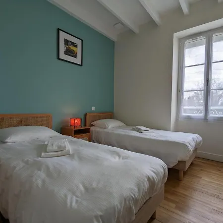 De Charme Avec Piscine Chauffee, Jardin Privatif Et Equipements Bebes, A 15 Min D'angouleme - Fr-1-653-16 *