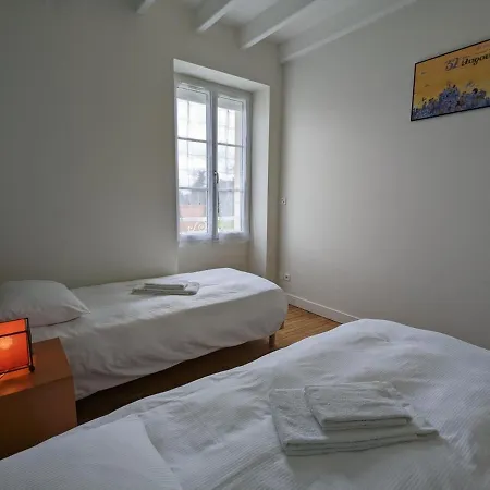 De Charme Avec Piscine Chauffee, Jardin Privatif Et Equipements Bebes, A 15 Min D'angouleme - Fr-1-653-16