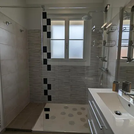 De Charme Avec Piscine Chauffee, Jardin Privatif Et Equipements Bebes, A 15 Min D'angouleme - Fr-1-653-16 Vars