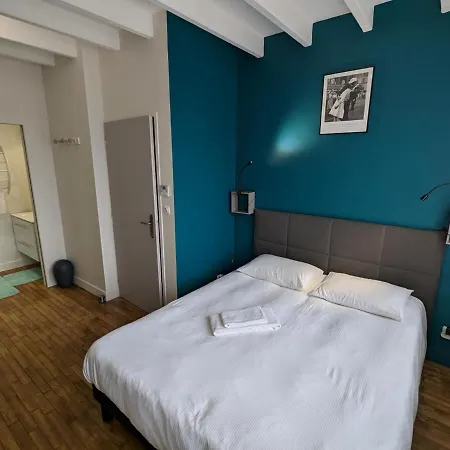 De Charme Avec Piscine Chauffee, Jardin Privatif Et Equipements Bebes, A 15 Min D'angouleme - Fr-1-653-16 Holiday home Vars (Charente)