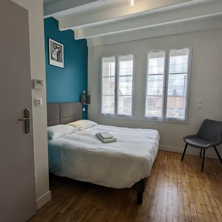 De Charme Avec Piscine Chauffee, Jardin Privatif Et Equipements Bebes, A 15 Min D'angouleme - Fr-1-653-16 Vars